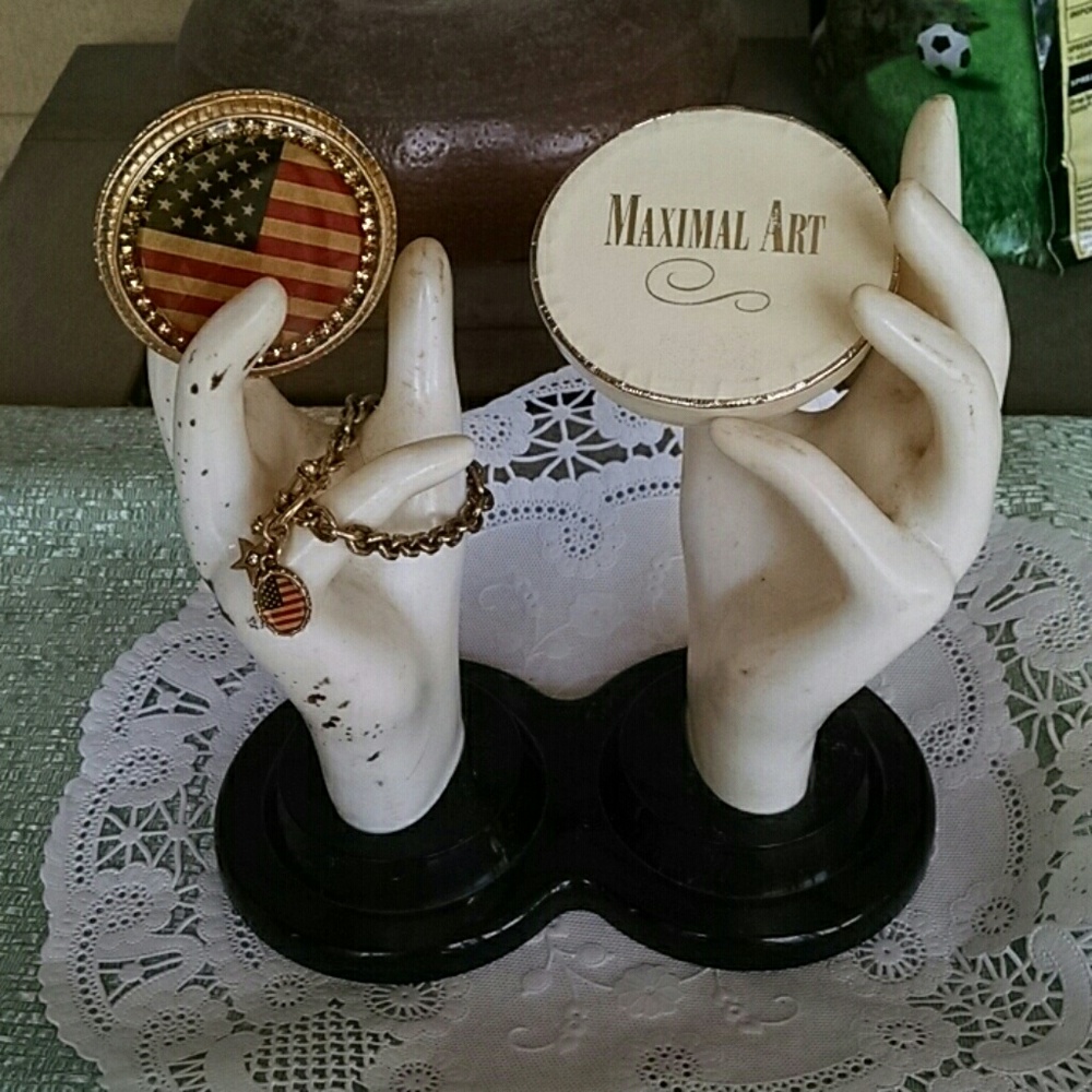 Maximal Art, by John Wind gift set NOT FOR SALE